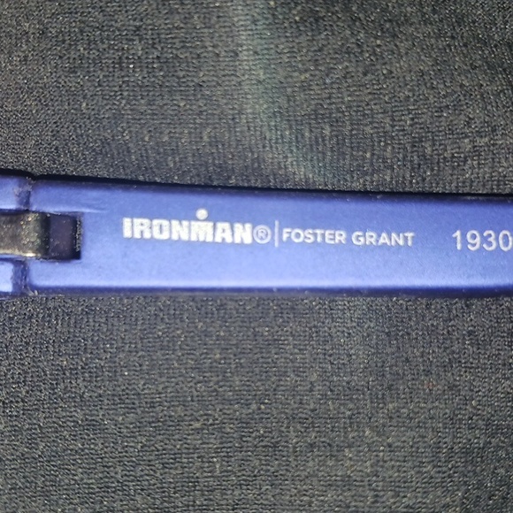 Foster Grant Ironman 🕶 - Picture 4 of 4